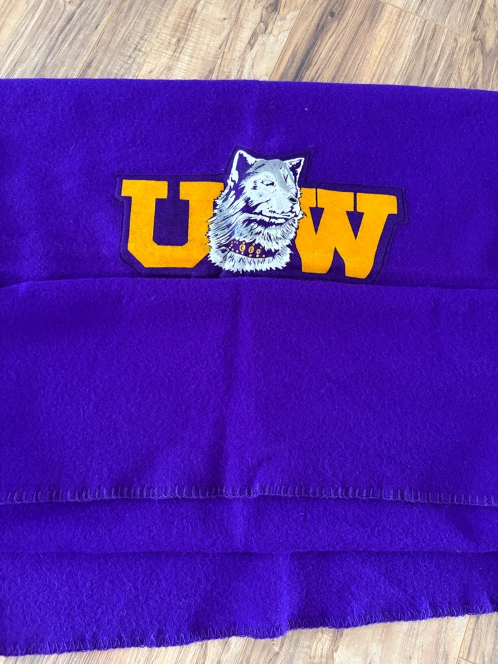 Vintage Amana Woolen Mills University Washington Husky‎ Wool Blanket Purple USA
